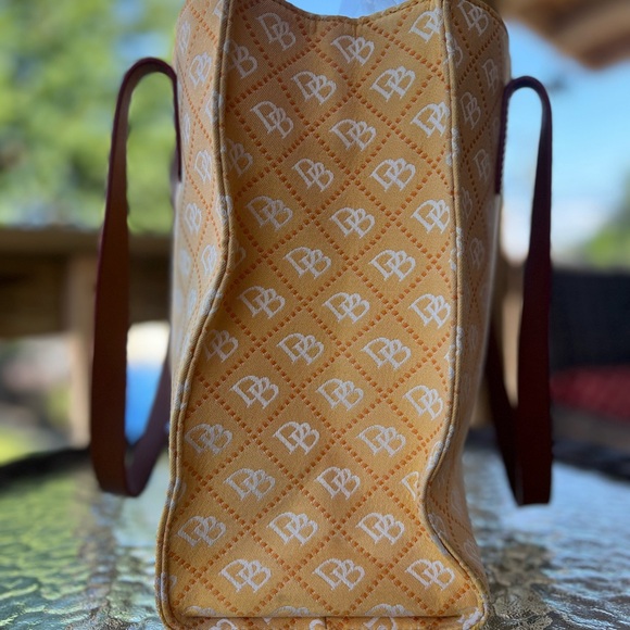 Dooney & Bourke North South signature print yellow canvas shoulder bag - Picture 10 of 12